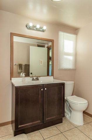1498 Escalon Avenue, Clovis, CA 93611