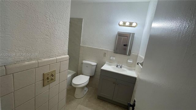 5200 NW 16th Street, Lauderhill, FL 33313