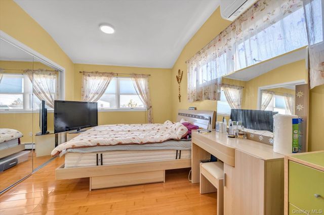 4 Carriage Lane, Levittown, NY 11756