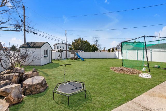 4 Carriage Lane, Levittown, NY 11756