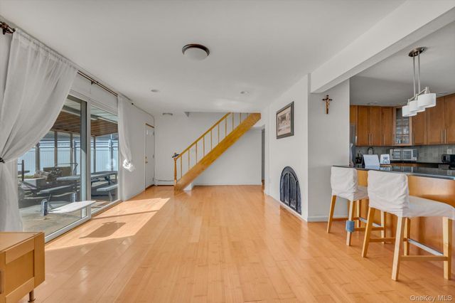 4 Carriage Lane, Levittown, NY 11756