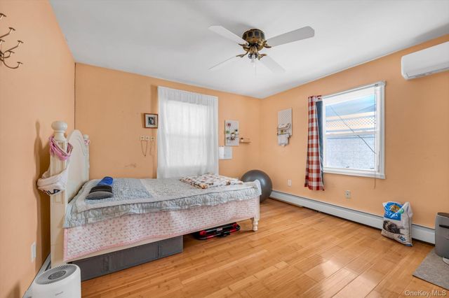 4 Carriage Lane, Levittown, NY 11756