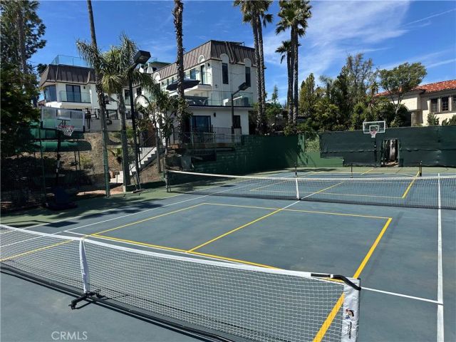 7930 Vulcan Drive, Los Angeles, CA 90046