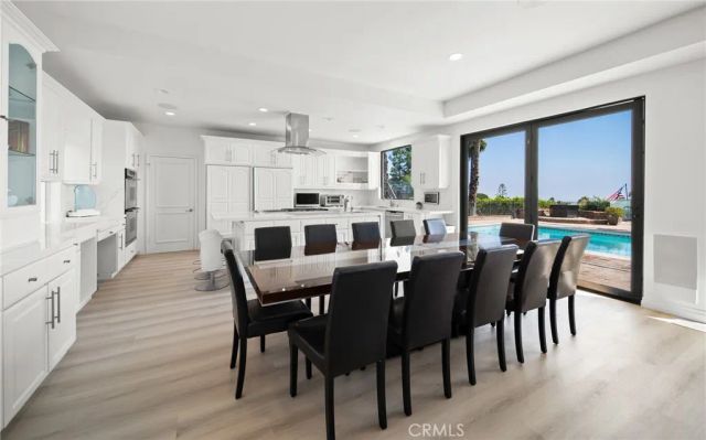 7930 Vulcan Drive, Los Angeles, CA 90046