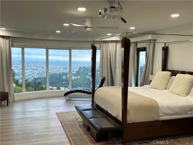 7930 Vulcan Drive, Los Angeles, CA 90046