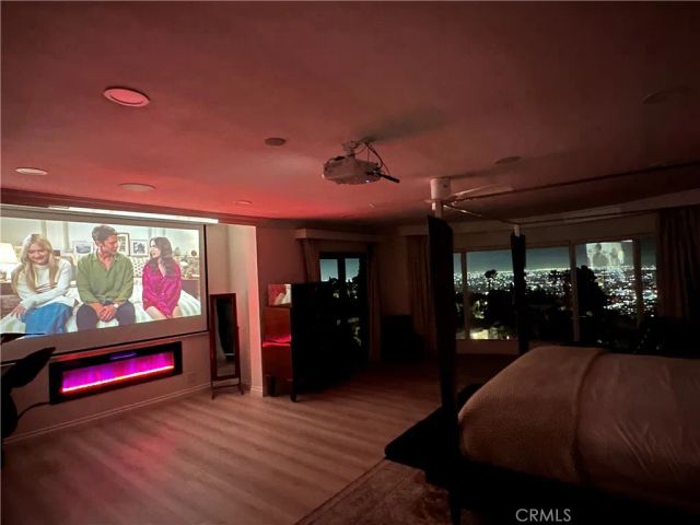 7930 Vulcan Drive, Los Angeles, CA 90046