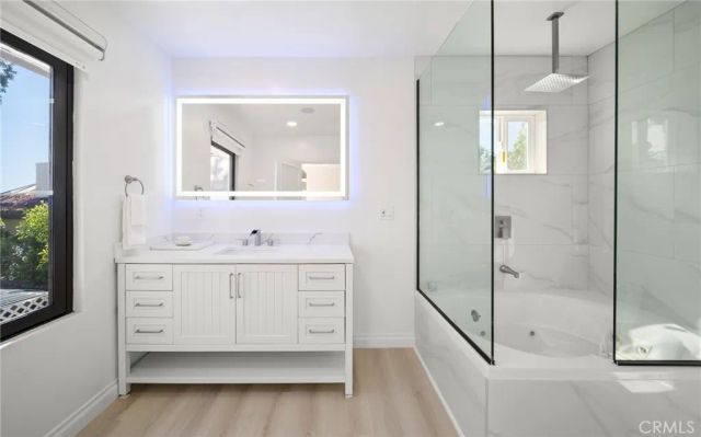 7930 Vulcan Drive, Los Angeles, CA 90046