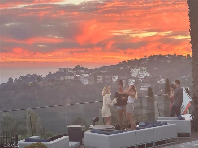 7930 Vulcan Drive, Los Angeles, CA 90046