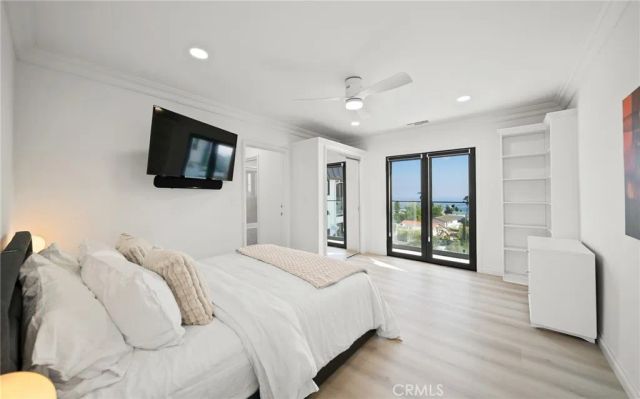 7930 Vulcan Drive, Los Angeles, CA 90046