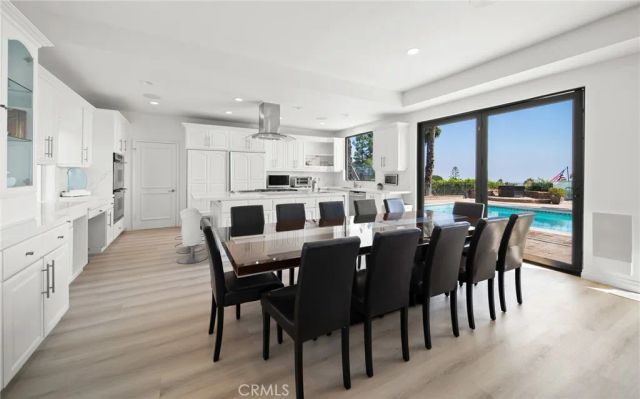 7930 Vulcan Drive, Los Angeles, CA 90046