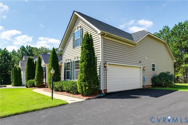 14424 Dampier Dr, Chester, VA 23831