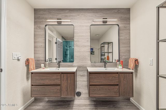 18633 N 15TH Place, Phoenix, AZ 85024