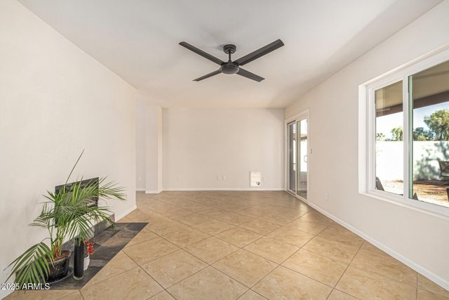 18633 N 15TH Place, Phoenix, AZ 85024