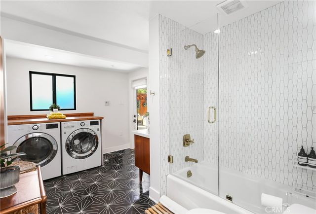 2110 President, Costa Mesa, CA 92627