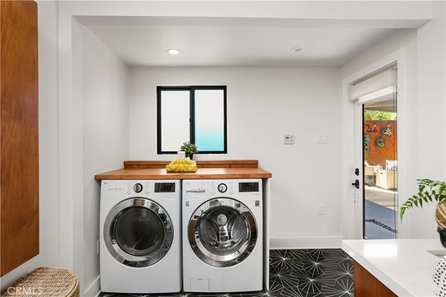 2110 President, Costa Mesa, CA 92627