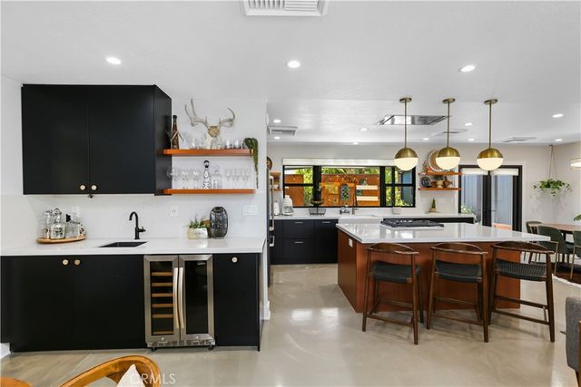 2110 President, Costa Mesa, CA 92627