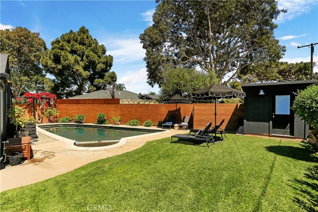 2110 President, Costa Mesa, CA 92627