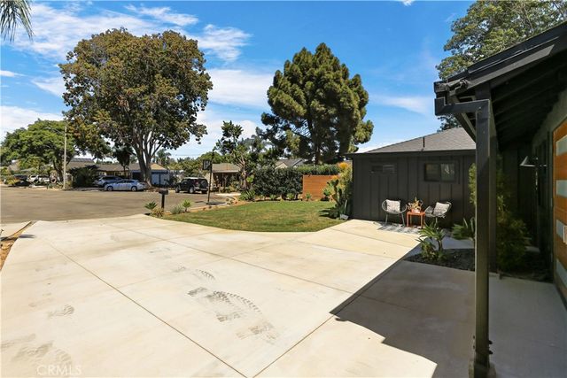 2110 President, Costa Mesa, CA 92627