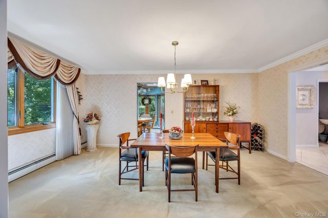 17 Cedar Place, Kings Park, NY 11754