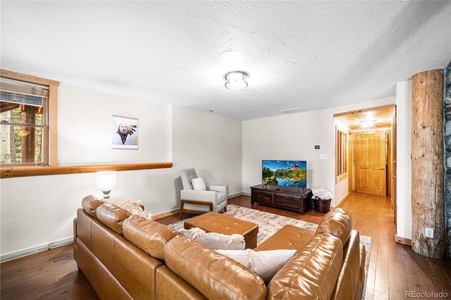 1614 Chalice Drive, Westcliffe, CO 81252