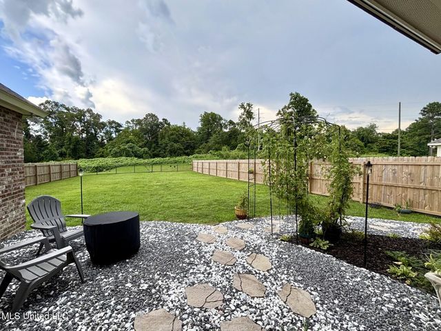 8 Hedges Plantation Place, Natchez, MS 39120