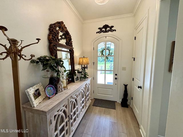 8 Hedges Plantation Place, Natchez, MS 39120
