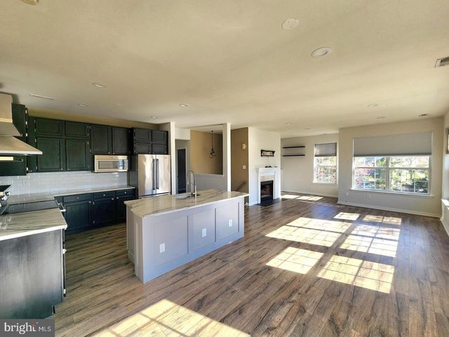 13202 CORNERSTONE DR, Yardley, PA 19067
