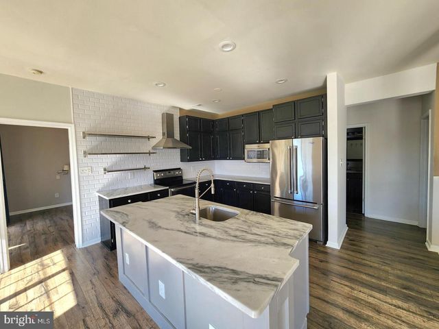 13202 CORNERSTONE DR, Yardley, PA 19067