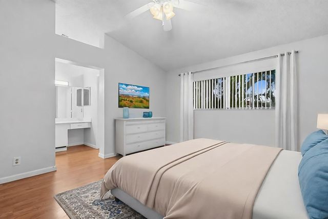 2105 W Discovery Cir W, Deerfield Beach, FL 33442