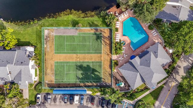 2105 W Discovery Cir W, Deerfield Beach, FL 33442