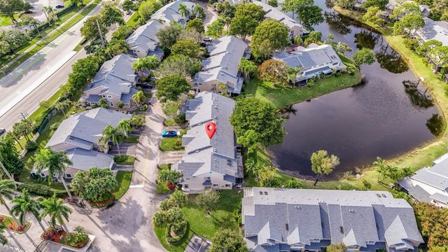 2105 W Discovery Cir W, Deerfield Beach, FL 33442
