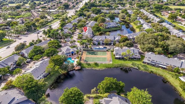 2105 W Discovery Cir W, Deerfield Beach, FL 33442