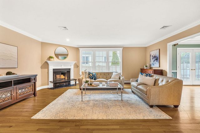 11 Holmes Street, Needham, MA 02492