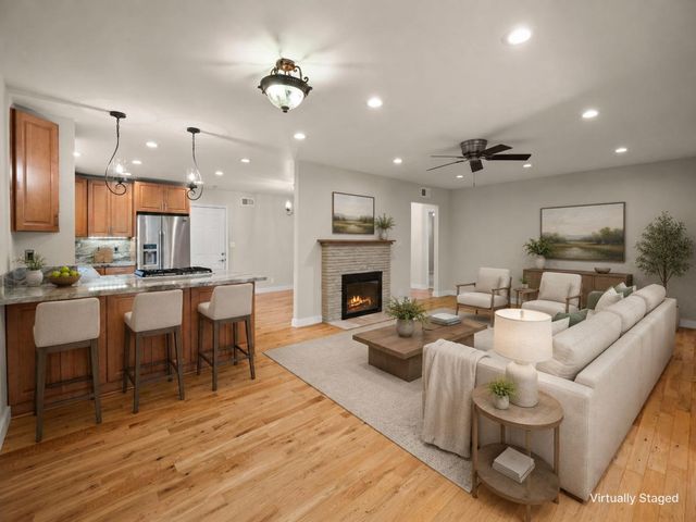 20 Robin Way, San Carlos, CA 94070