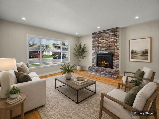 20 Robin Way, San Carlos, CA 94070
