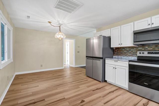 7886 Mary Seabrook Road, Edisto Island, SC 29438