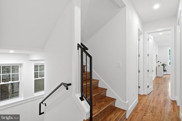 4720 ELLICOTT ST NW, Washington, DC 20016