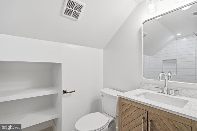 4720 ELLICOTT ST NW, Washington, DC 20016