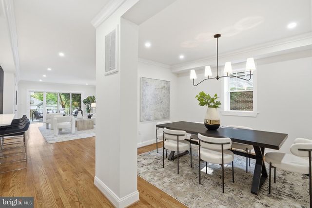 4720 ELLICOTT ST NW, Washington, DC 20016