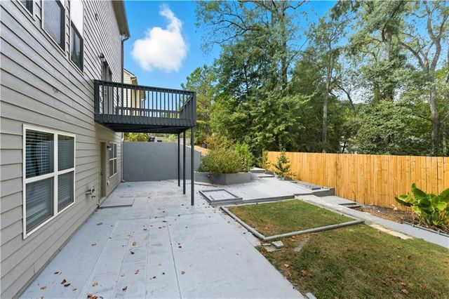 1851 Stoney Chase Drive, Lawrenceville, GA 30044