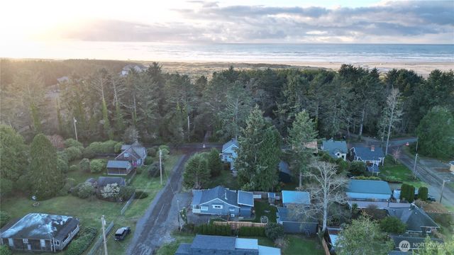 1309 257th Place, Ocean Park, WA 98640