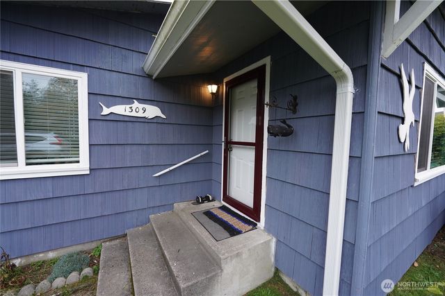 1309 257th Place, Ocean Park, WA 98640