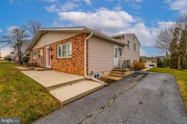 534 W MARION ST, Lititz, PA 17543