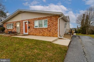 534 W MARION ST, Lititz, PA 17543