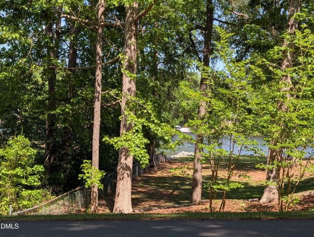 132 Cherokee Drive, Louisburg, NC 27549