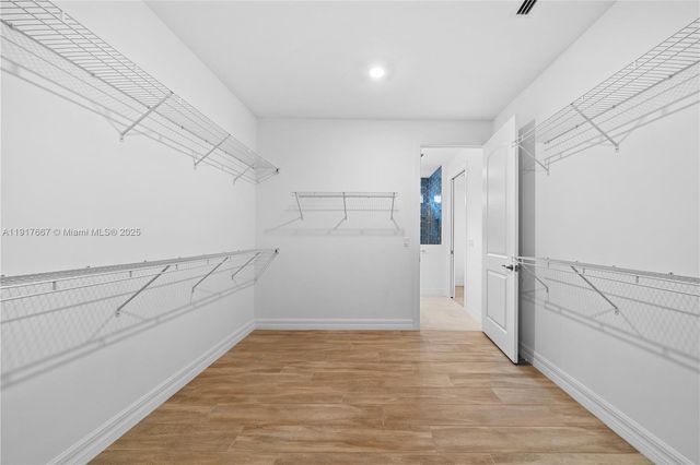 2715 Primrose Pl, Oakland Park, FL 33309