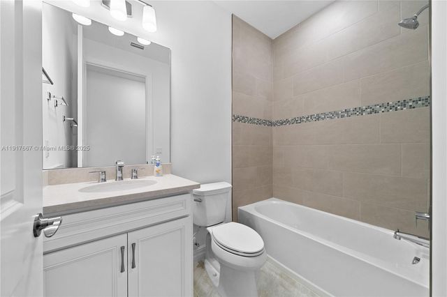 2715 Primrose Pl, Oakland Park, FL 33309