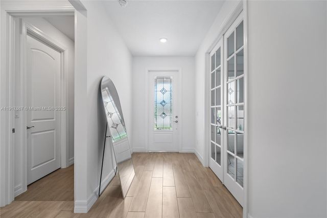 2715 Primrose Pl, Oakland Park, FL 33309