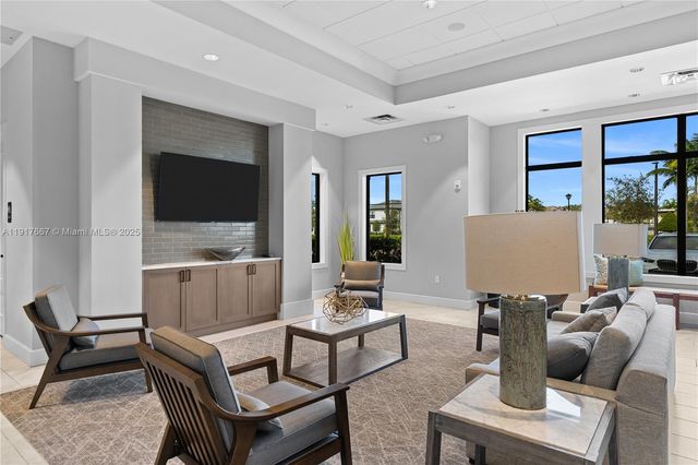 2715 Primrose Pl, Oakland Park, FL 33309