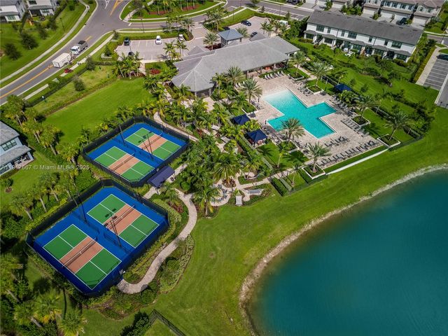 2715 Primrose Pl, Oakland Park, FL 33309